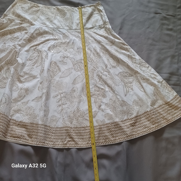 a.n.a Women Size 22w White and Tan Maxi Skirt - Picture 13 of 14